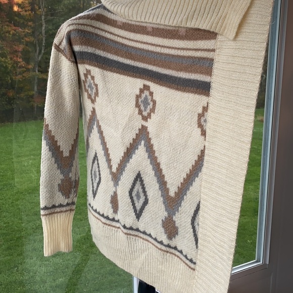 Roxy Southwest Aztec Sweater Shawl/ Cardigan - Picture 7 of 9